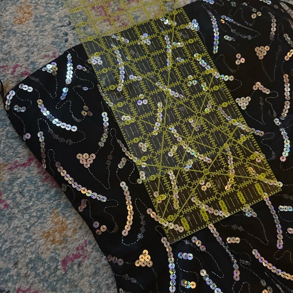 Black Iridescent Sequin Prom Formal Dress Long Gown, size 8 Full skirt,strapless - Picture 9 of 9